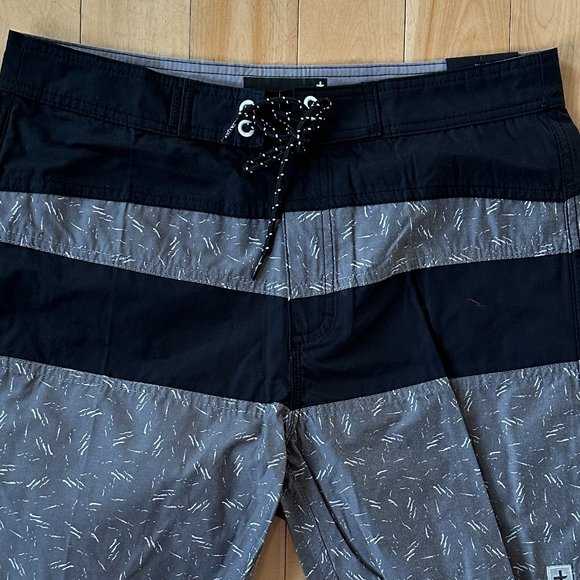 Men's Boardshort - Picture 2 of 4